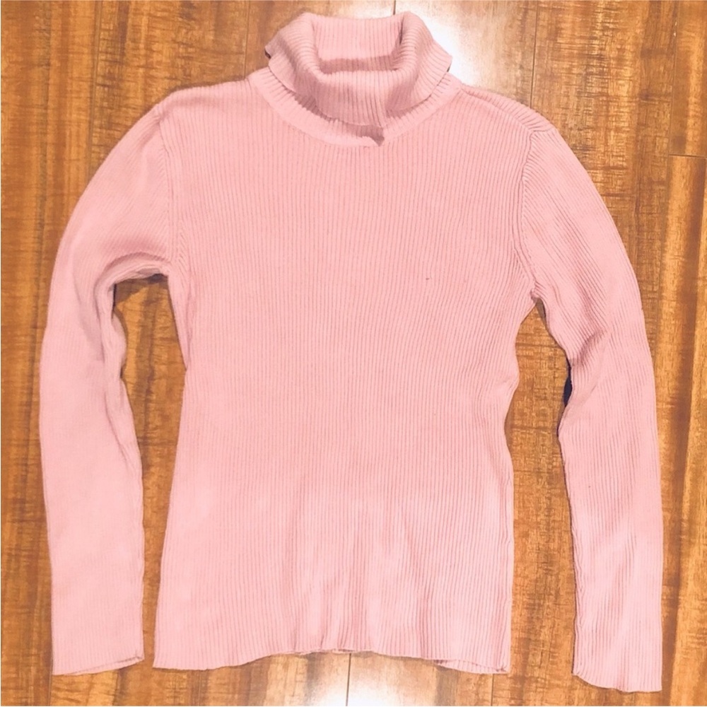 Light pink ribbed turtleneck